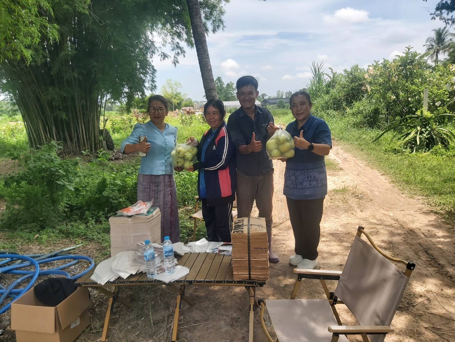 ลงพื้นทีี่ติดตามกลุ่มอาชีพที่ได้รับการสนับสนุนเงินกองทุนพัฒนาบาทบาทสตรี ประเภทเงินทุนหมุนเวียน